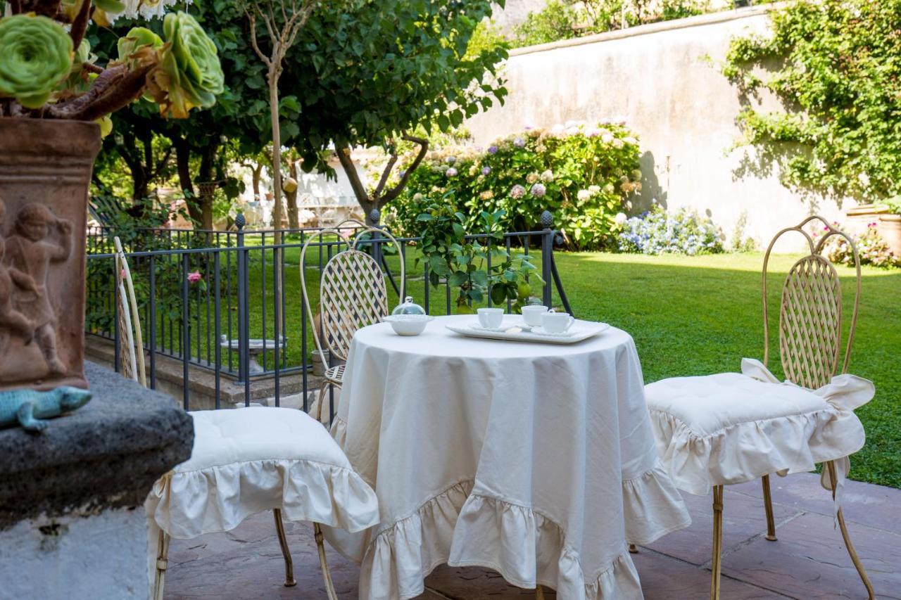 Hotel Palazzo Cacace Relais Meta Exterior foto